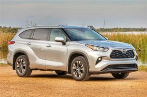 2023 toyota highlander configurations